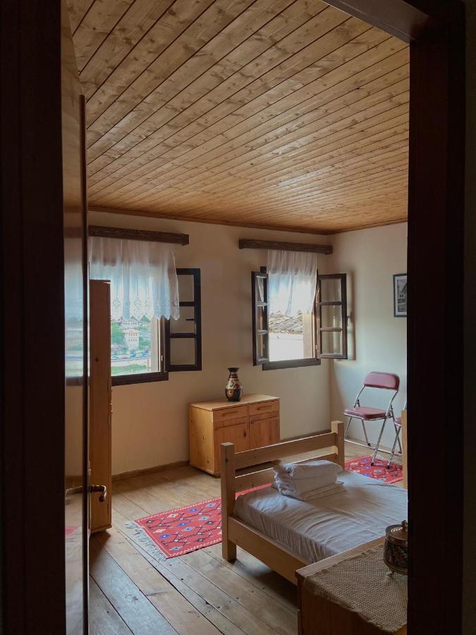 Teo'S Guest House Berat Zewnętrze zdjęcie