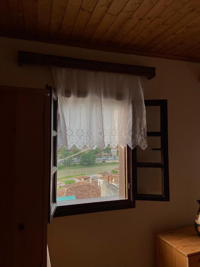Teo'S Guest House Berat Zewnętrze zdjęcie