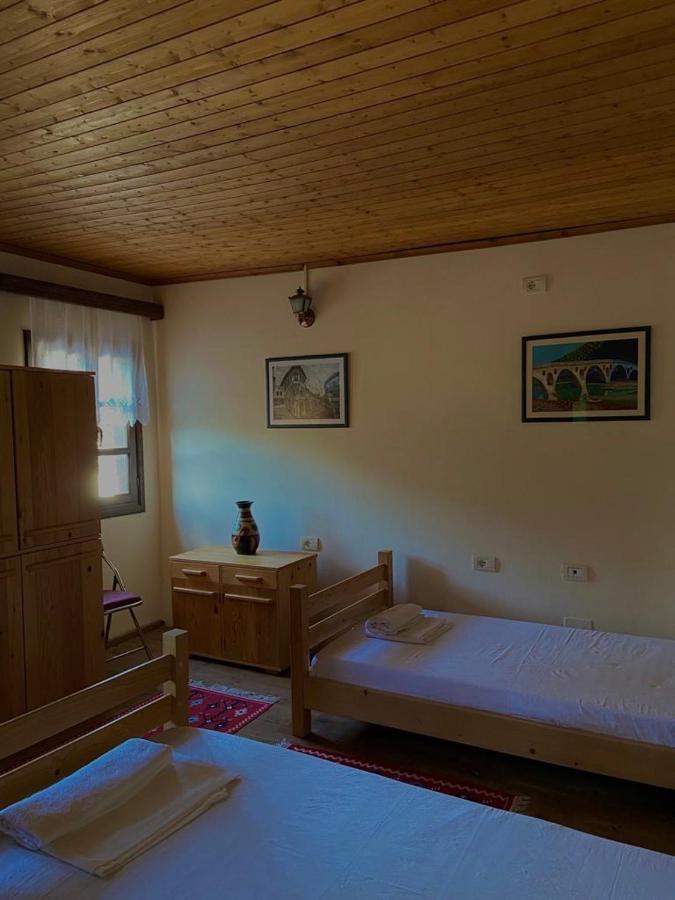 Teo'S Guest House Berat Zewnętrze zdjęcie