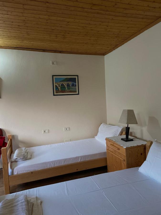 Teo'S Guest House Berat Zewnętrze zdjęcie